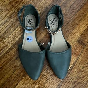 Daisy Fuentes green gray pointed toe flats